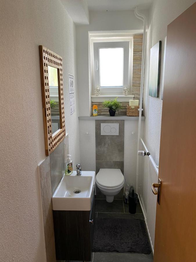 Kleines Apartment Mit Begehbarer Dusche Im Schlafzimmer Eberbach  Esterno foto